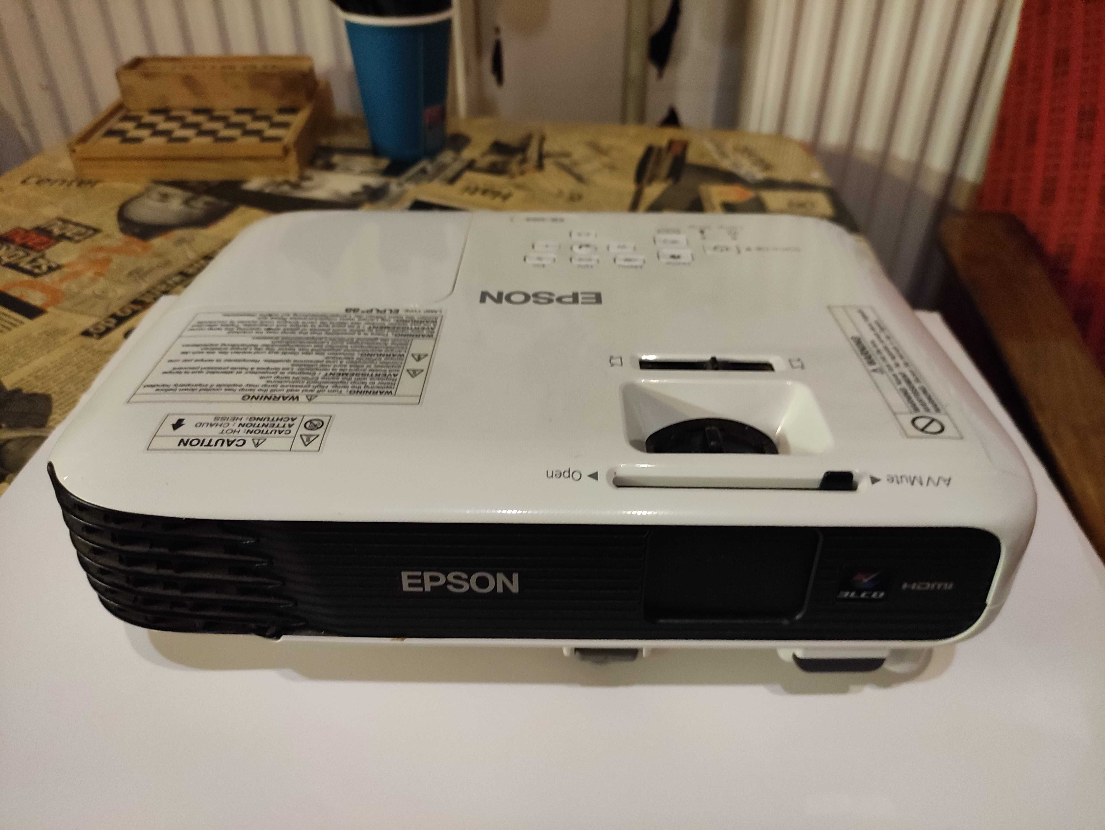 Projektor Epson EB-S04 3LCD 800x600px