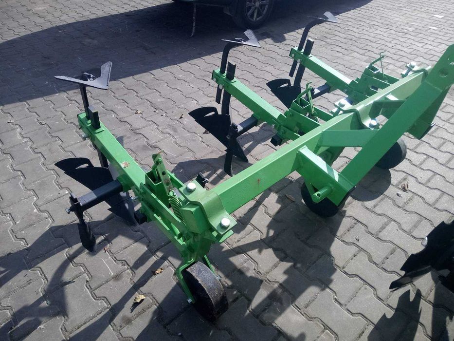 Культиватор міжрядний междурядный окучник 3 секції Bomet