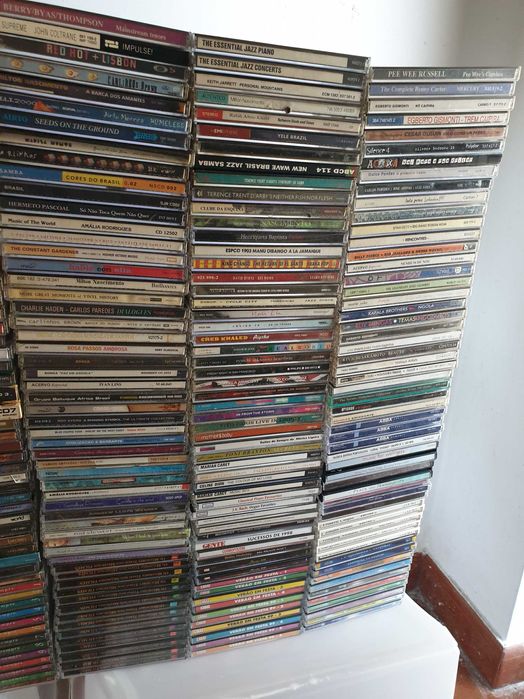 321 de CDs de Música de Qualidade • Alguns Raros • +168 CDs de Oferta!