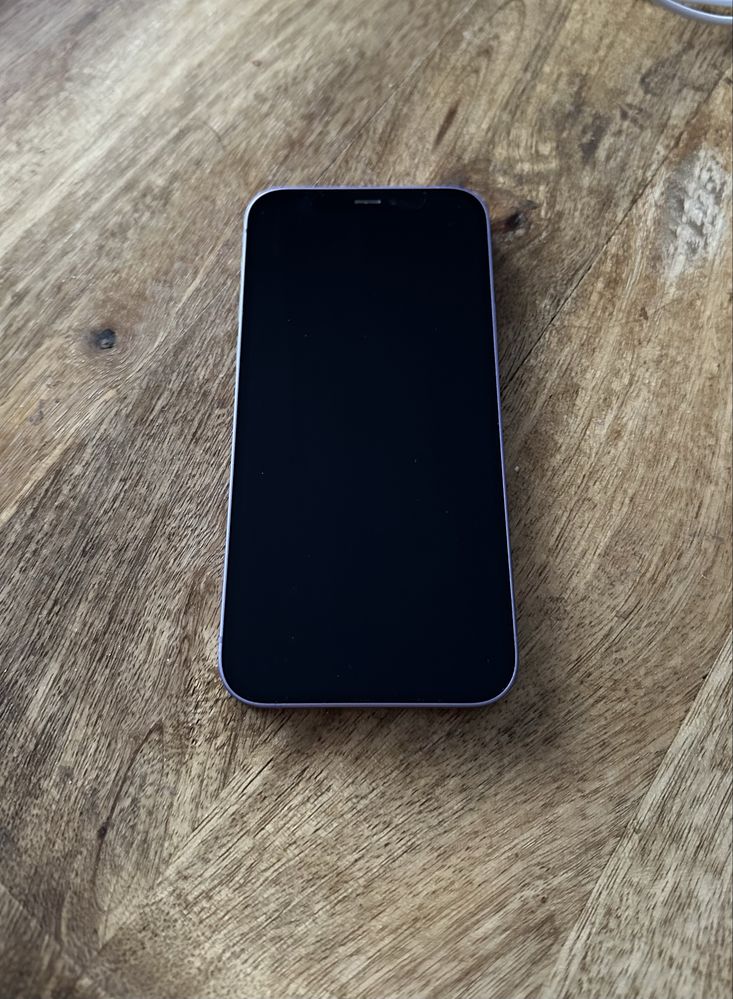 iPhone 12 fioletowy w idealnym stanie