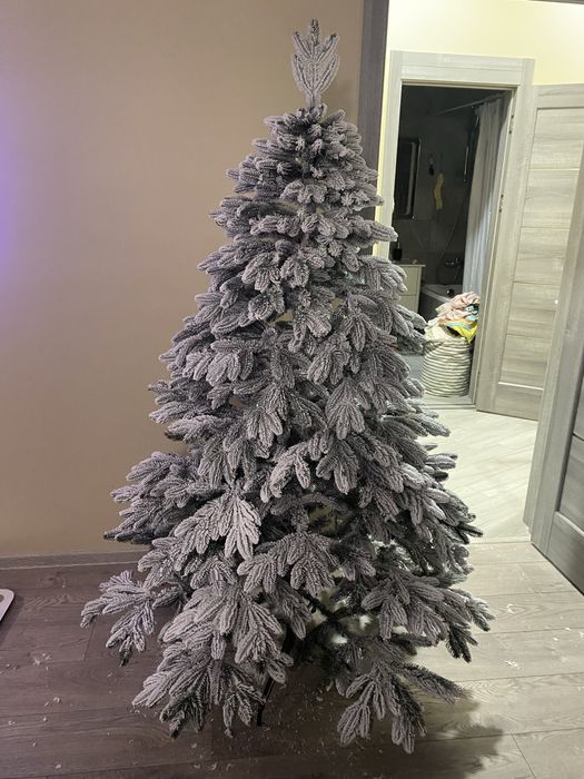 Ялинка штучна засніжена