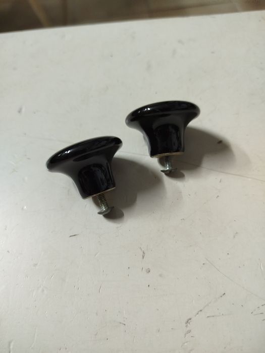 Puxadores em porcelana