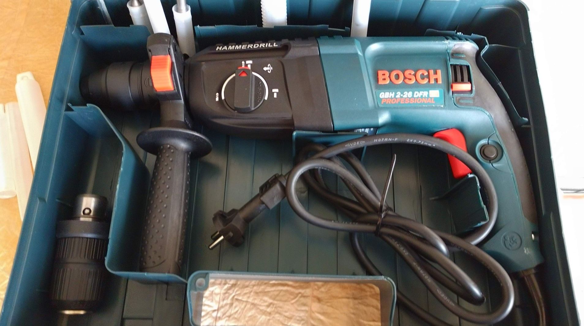 Перфоратор Bosch GBH 2-26 DFR