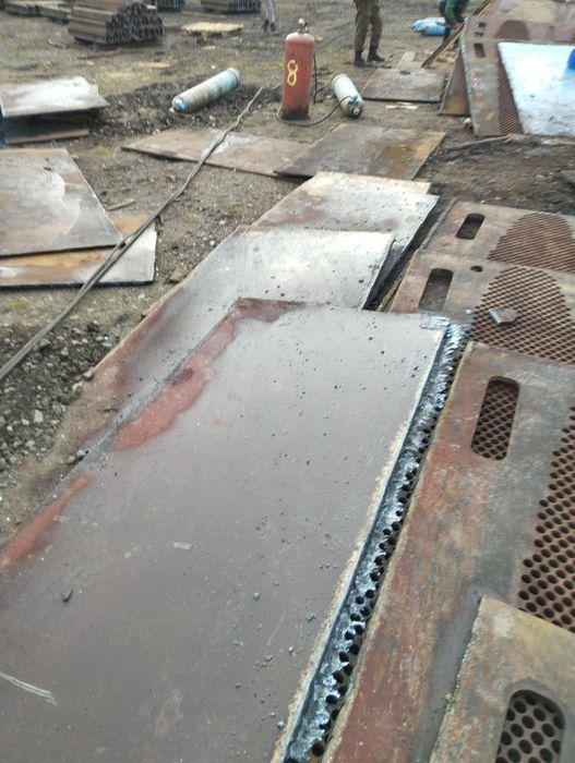 Продам лист 20 мм товщина,