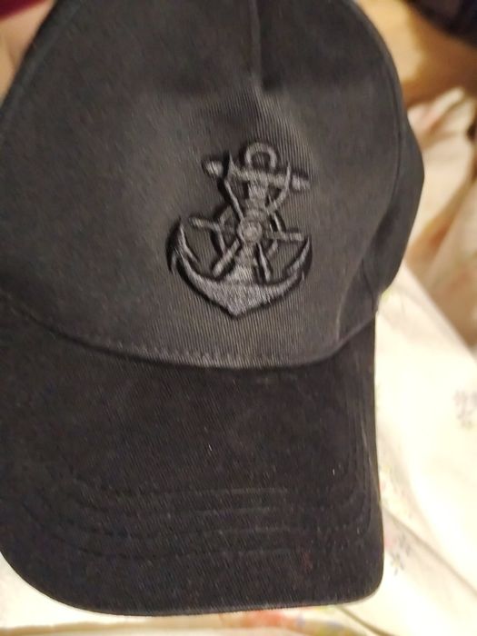 Она крутая темно черная Кепка якорь мужская бейсболка