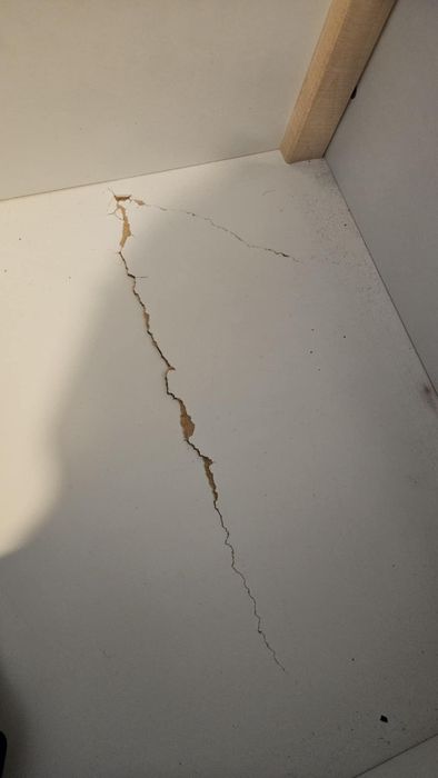 Czarna kanapa z funkcją spania