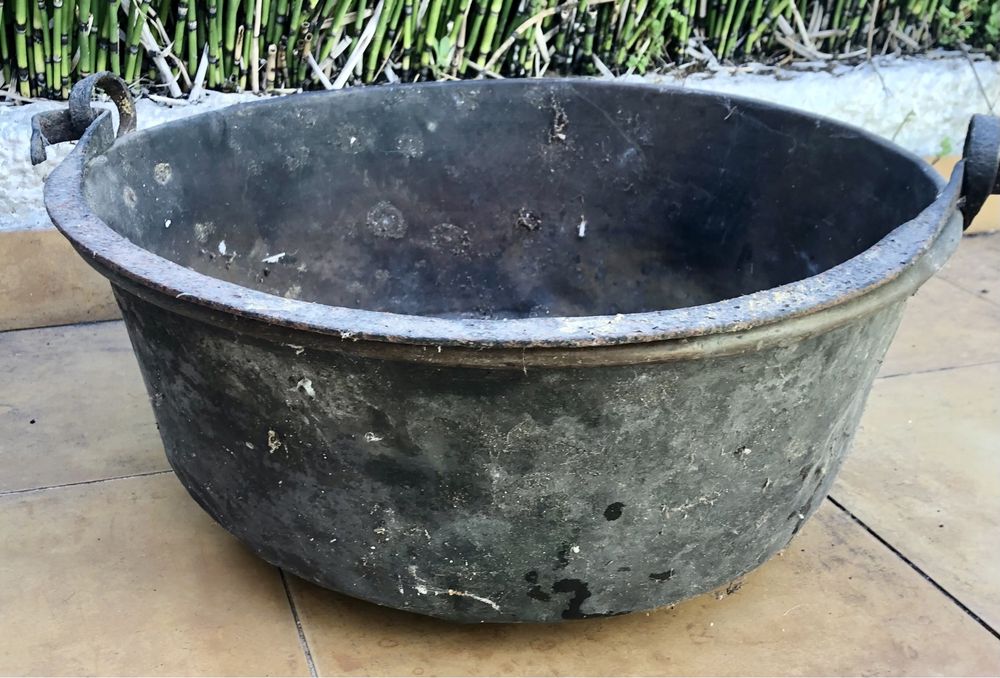 Panela antiga (rojōes)