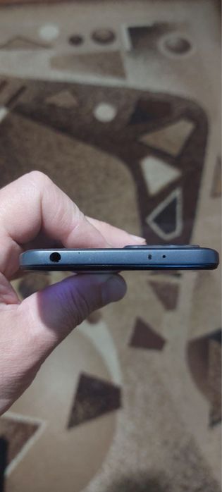 Продам телефон  POCO x5
