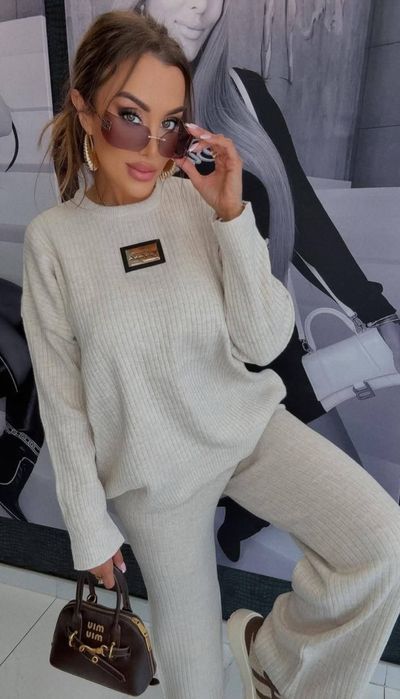 Komplet sweterkowy Lola Bianka.