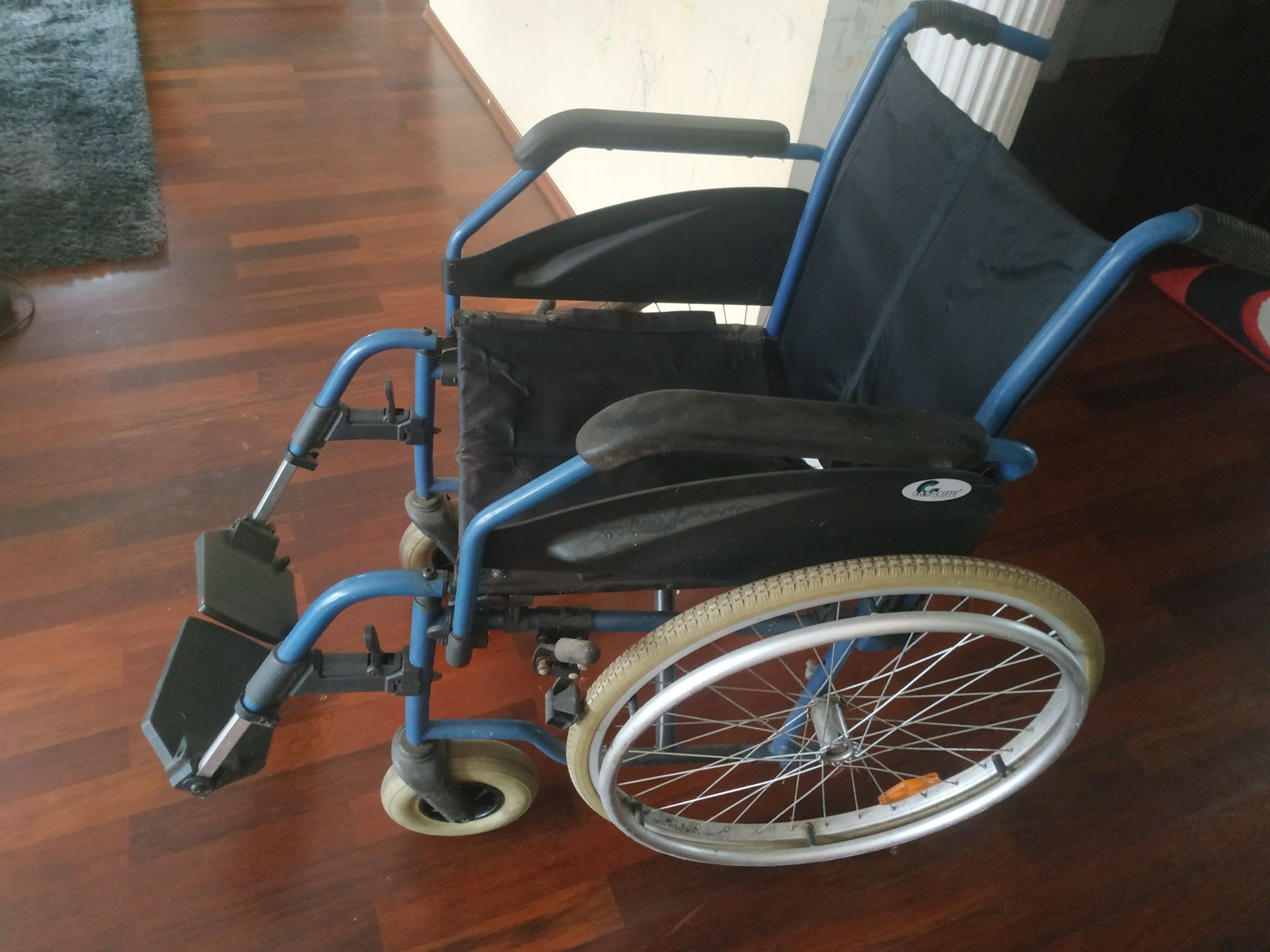 Wózek inwalidzki składany stalowy