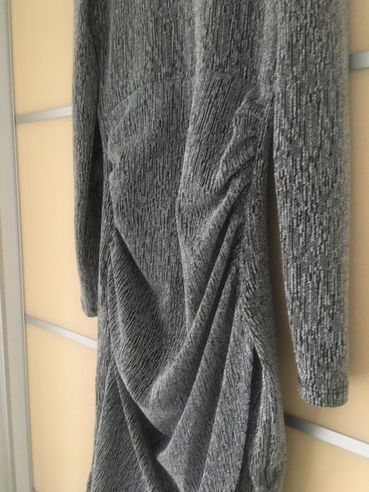 Sukienka elegancka Reservet -S