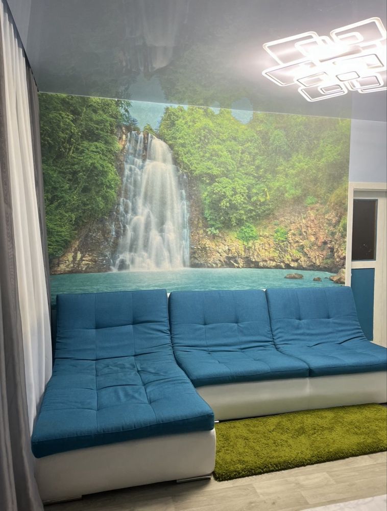 Продам свою 2-х комнатную в центре