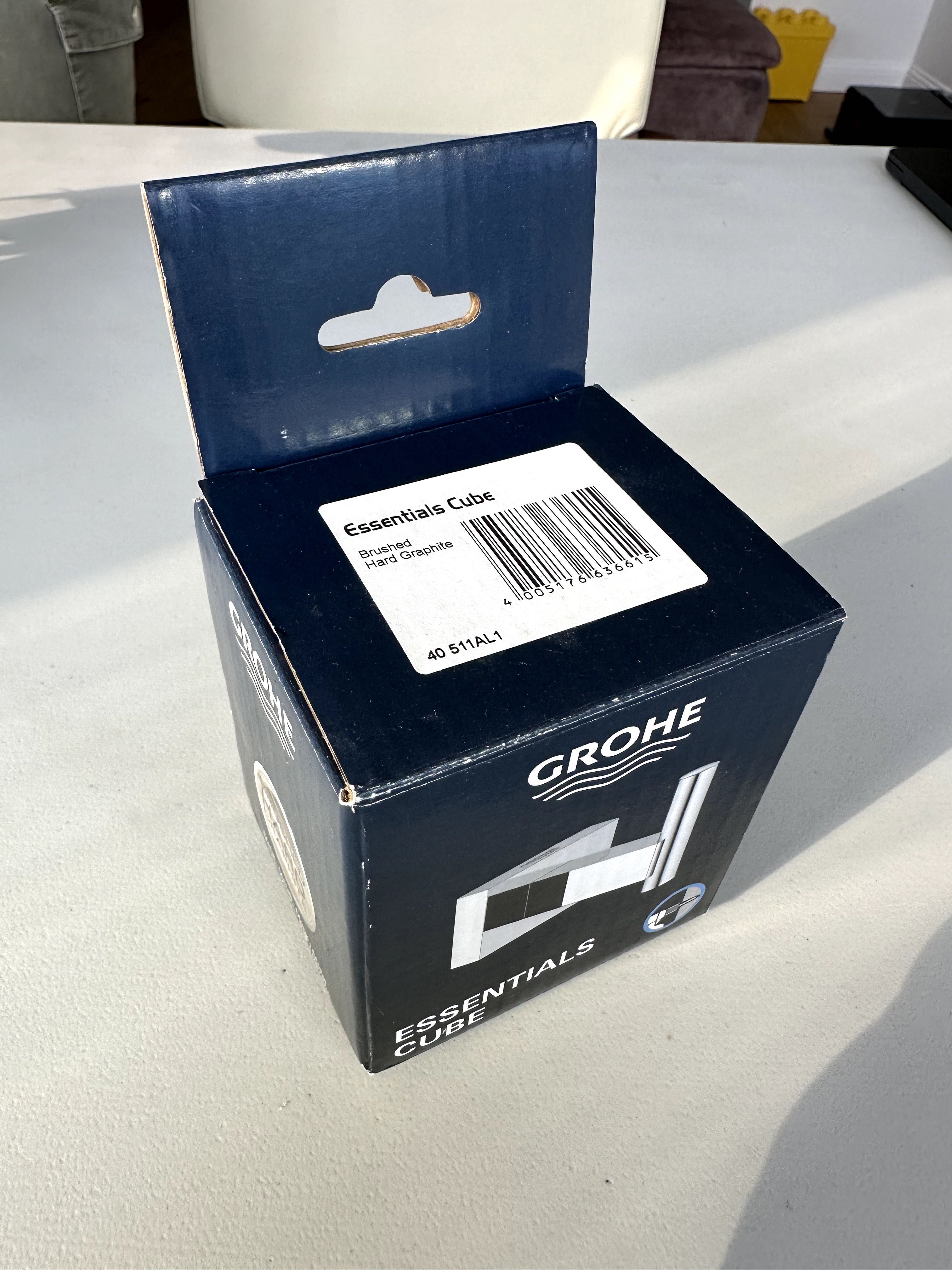 Wieszak GROHE 40511AL1 Essentials Cube Hard Graphite - nowy,oryginalny
