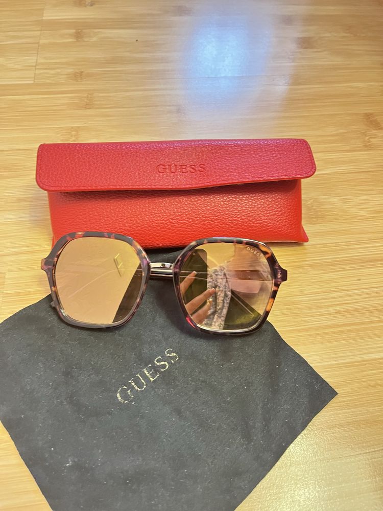 Сонцезахисні , солнцезащитные очки Guess