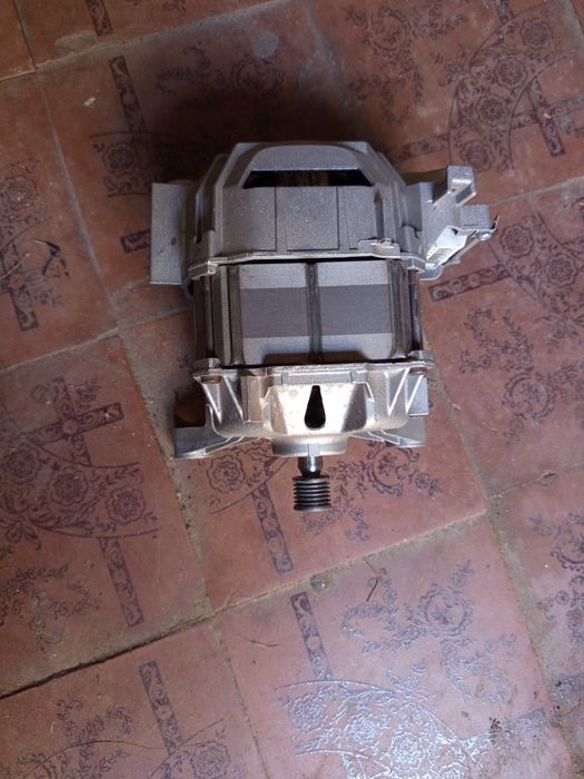 Мотор от стиральной машины SIEMENS 100IQ