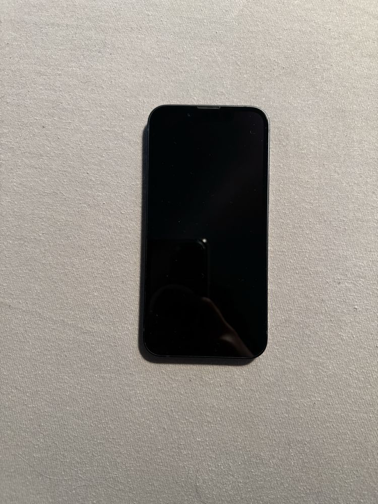 Iphone 13 mini używany rok