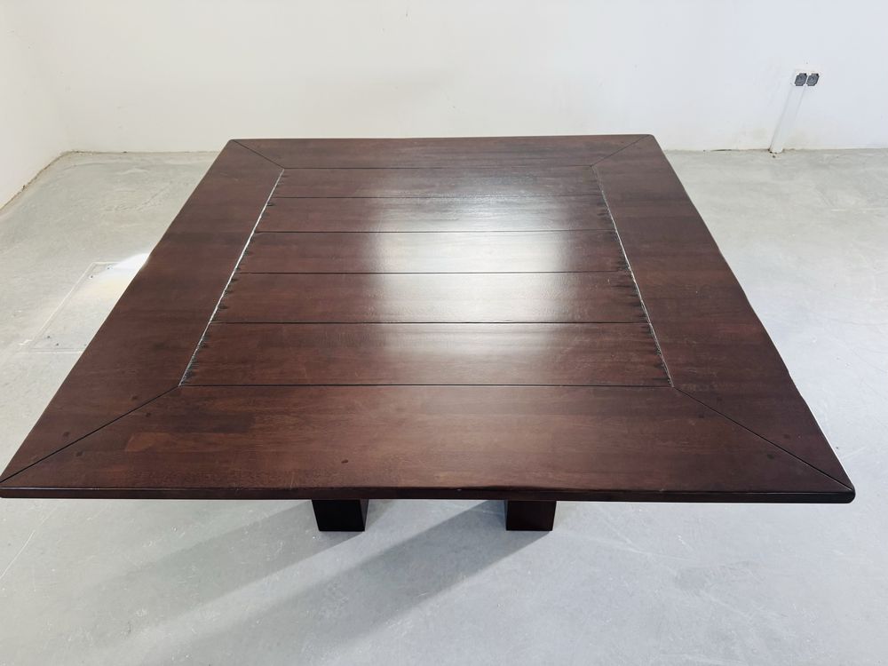 Duży dębowy, kwadratowy stół belgijskiej marki HH 150cmx150cm,wys.78cm