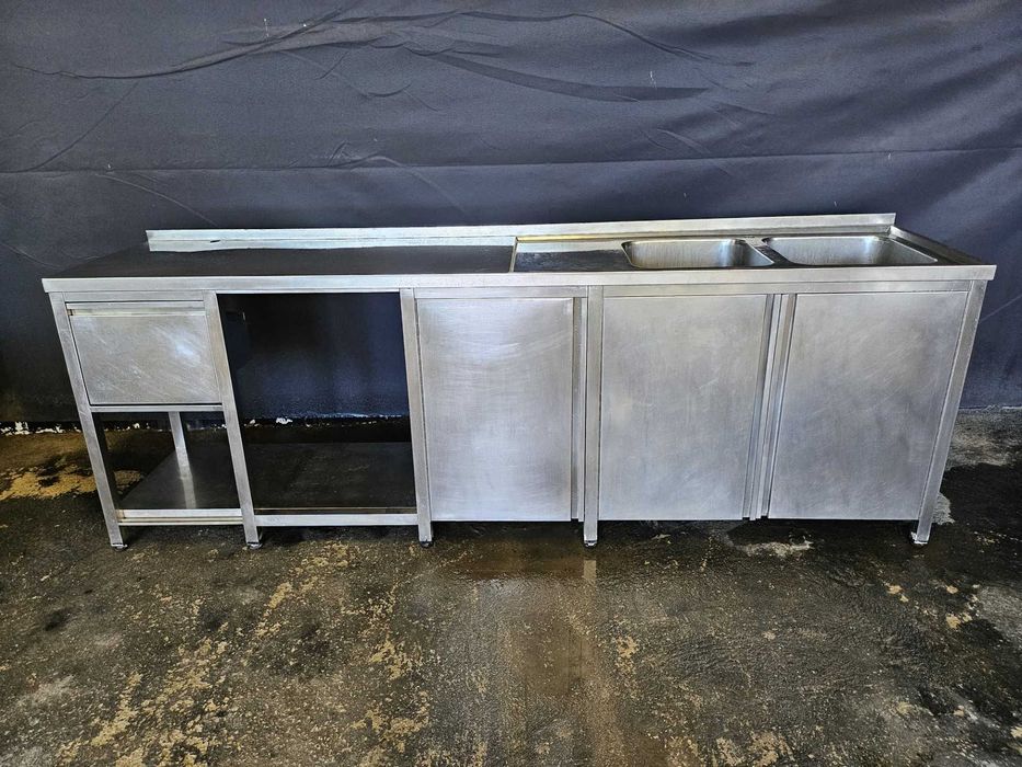 Bancada em inox com dois lava loiça