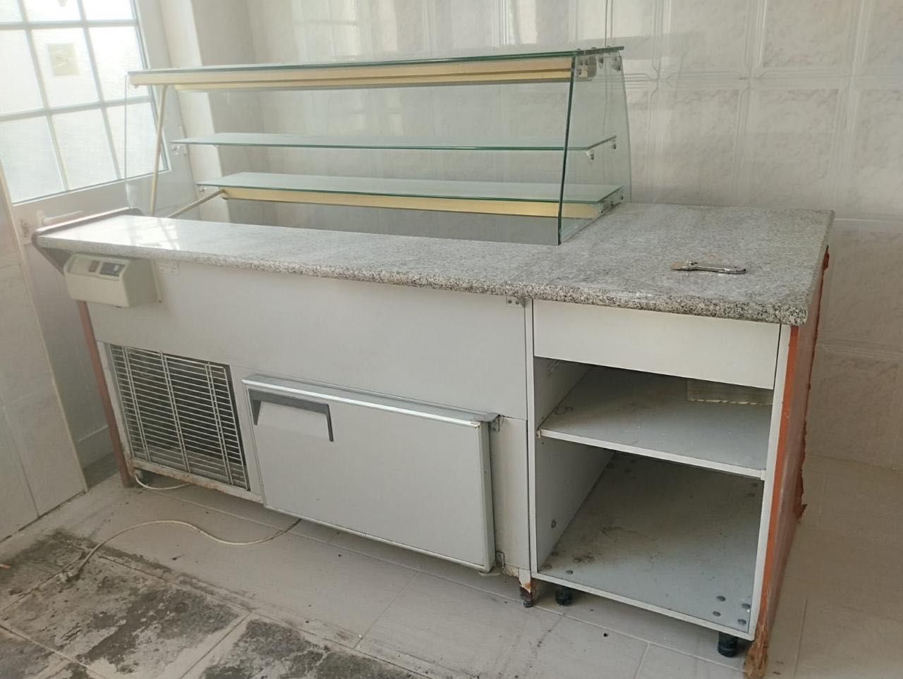 Montra Refrigerada (Vitrine)