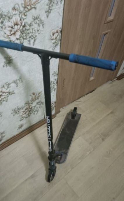 Продам трюковий самокат