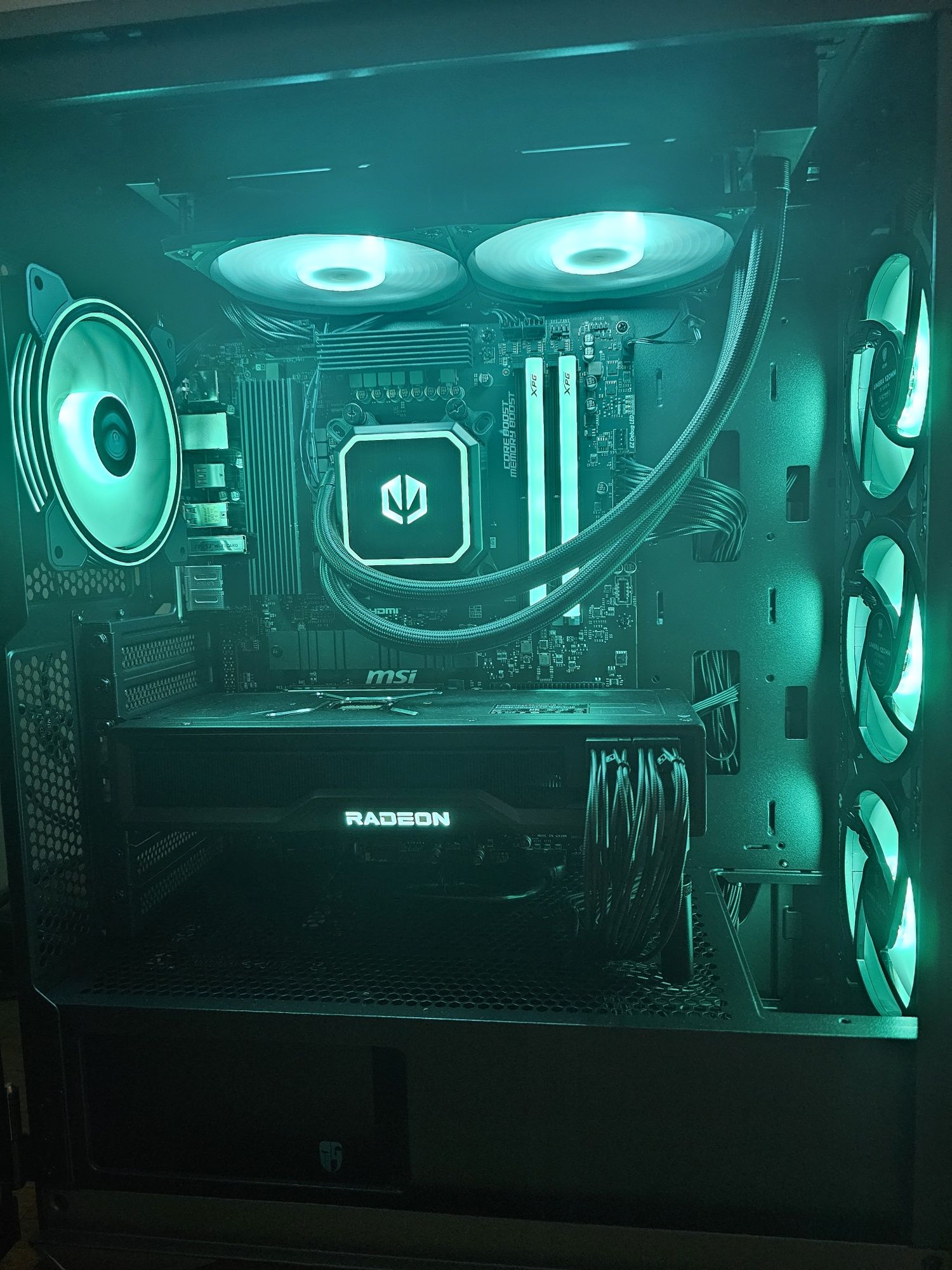 Nowy Komputer Gamingowy ARGB - Ryzen 5 - 6950XT - 2 TB M.2 - 32GB DDR5