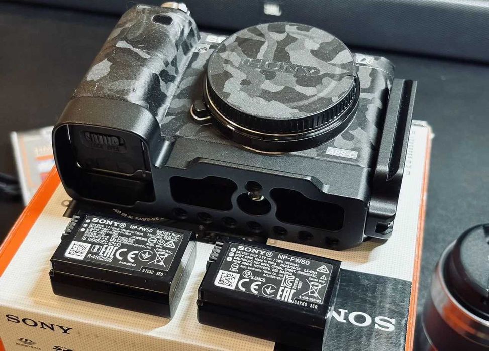Kamera Sony A6000 + Sony 50mm 1.8 OSS