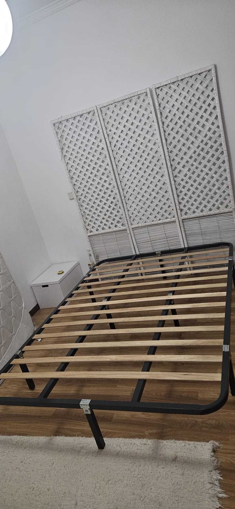 Estrado casal com pés