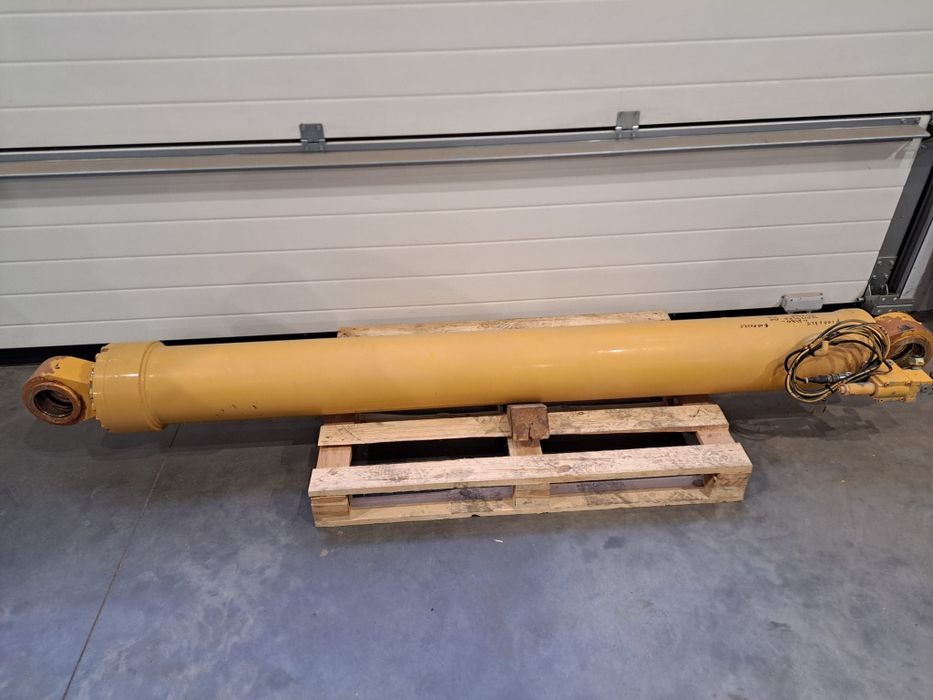 Siłownik hydrauliczny podnoszenia ramien żuraw Liebherr Ltm1025 części