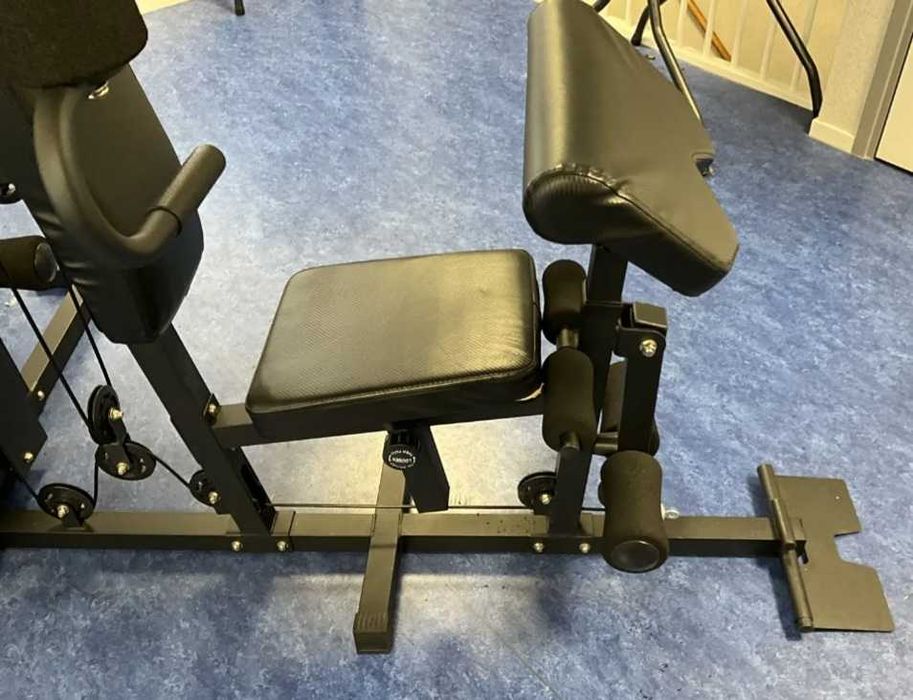 Atlas do ćwiczeń wielostanowiskowy /treningowy + piłka refleksowa