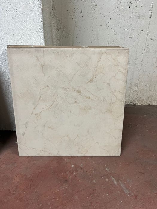 Diversos azulejos de cerâmica