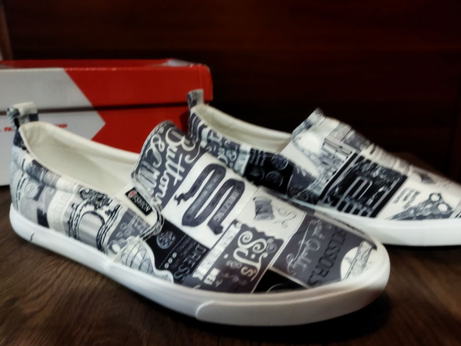 Слипоны- газетный принт, 38р.