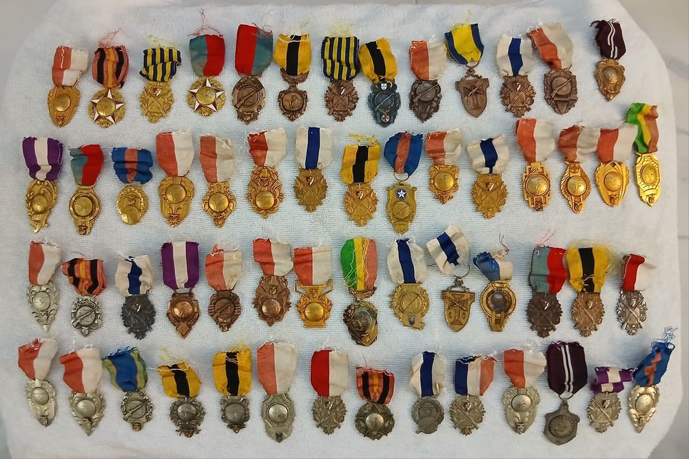 80 Medalhas Antigas várias valor cada