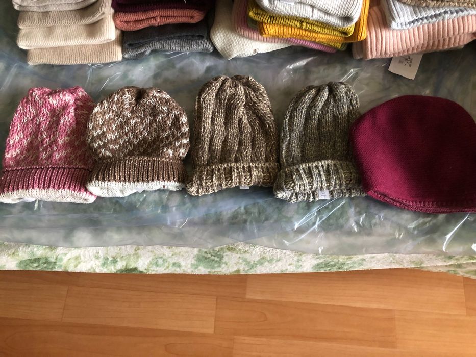 Розпродаж! Шапка жіноча осінь-весна