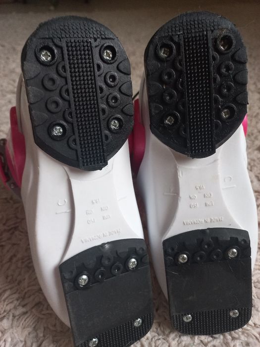 Горные лыжи для маленькой принцессы