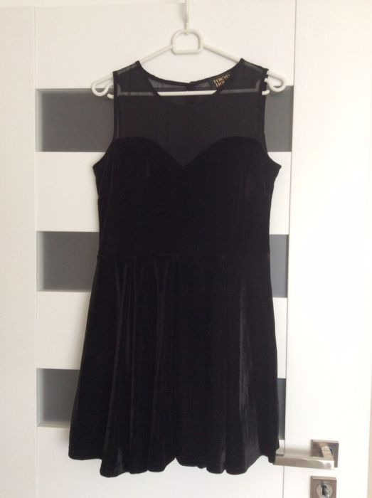 Sukienka z aksamitu, mała czarna na sylwestra, wesele, studniówkę 38