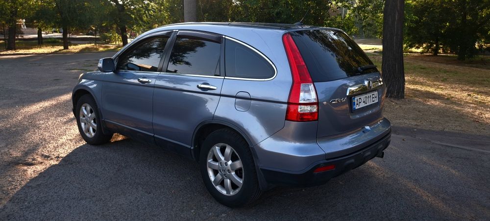 Продам Honda CR-V