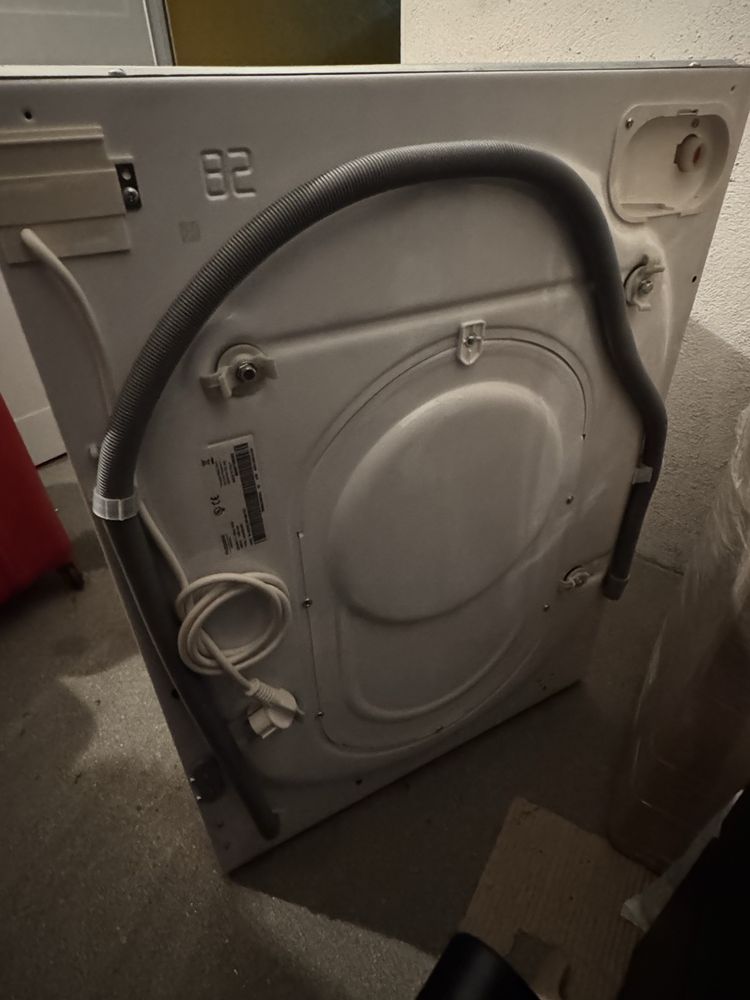 Máquina de Lavar e Secar de Encastre Hotpoint - BIWDHG861484EU