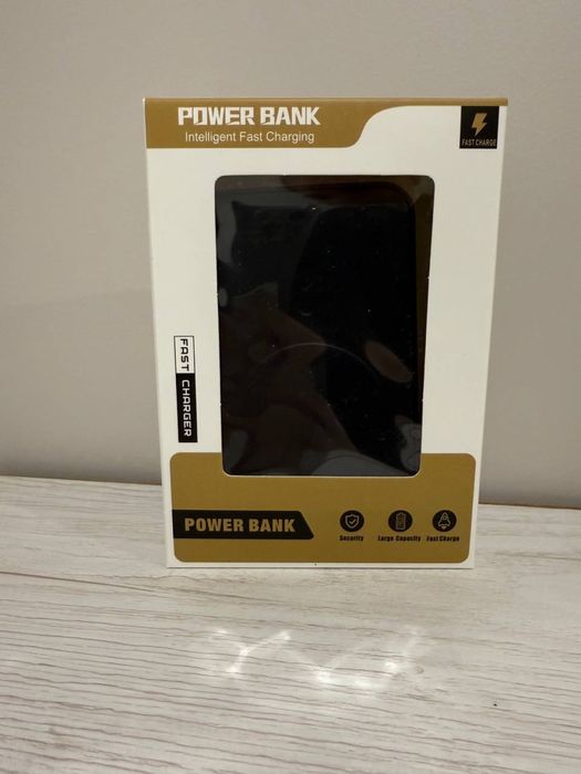 Павербанк POWER BANK Intelligent Fast Charging