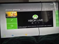 Xbox 360 z cinectem i ośmioma grami