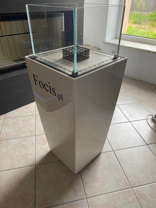 Biokominek DecoFlame wolnostojący – elegancki i nowoczesny 2 w 1