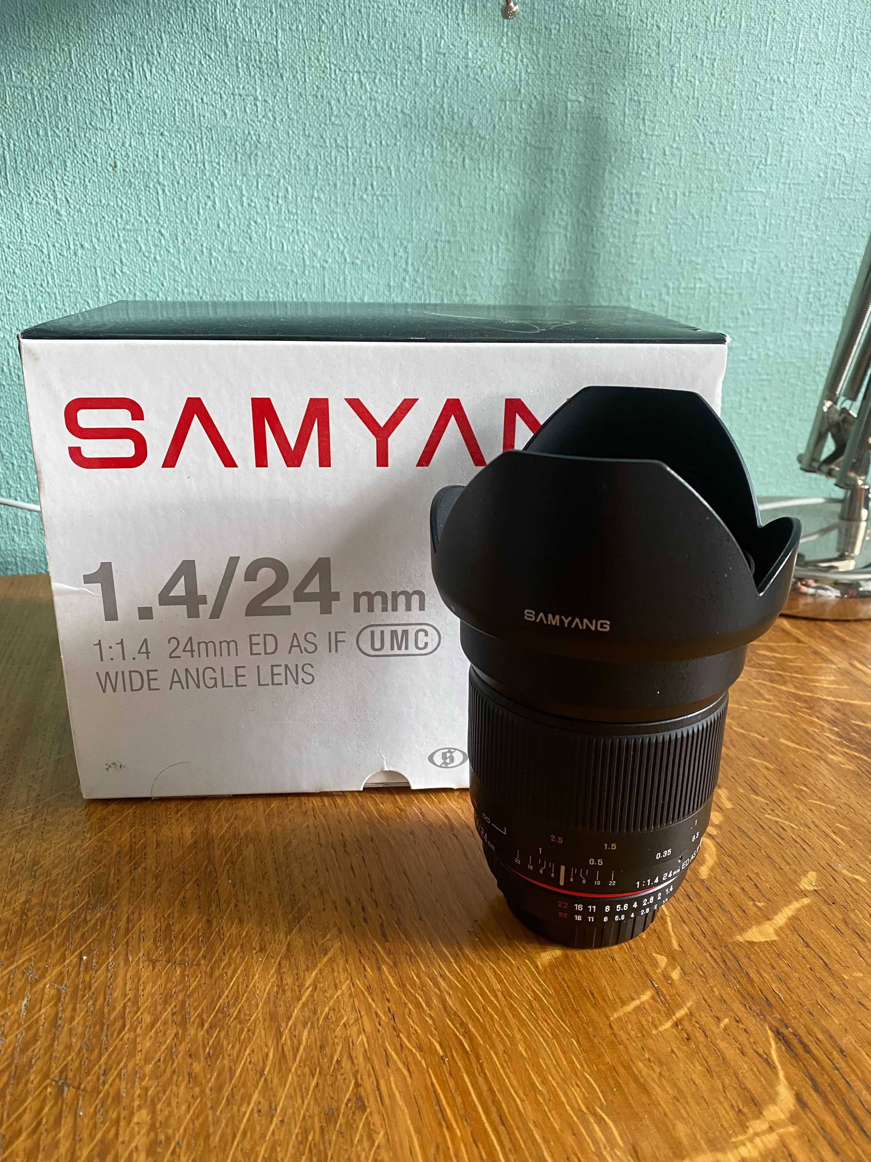 Широкоугольний об'єктив Samyang 24mm f/1,4 ED AS UMC (для Nikon F)