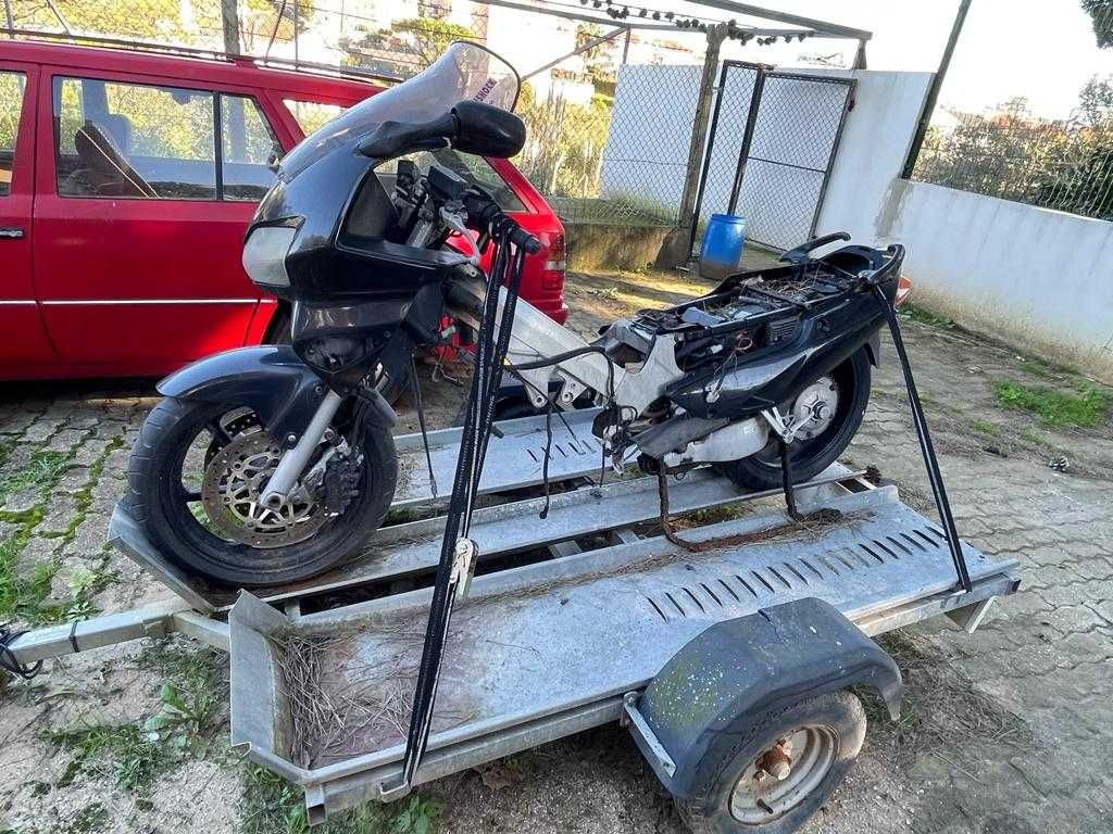 Vende-se Mota Honda VFR 800FI de 1998