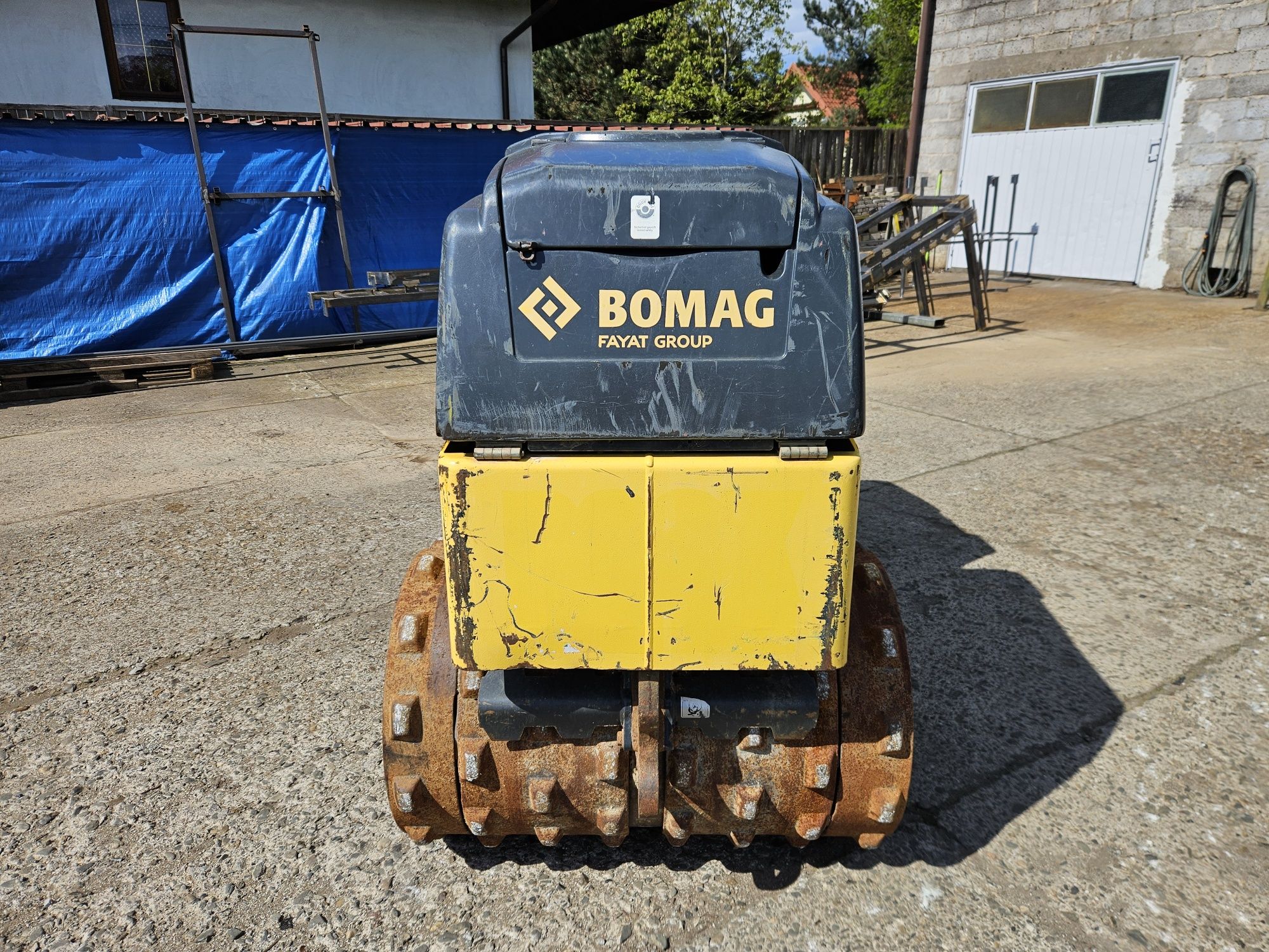 Walec okołkowany Bomag BMP 8500 FV23%