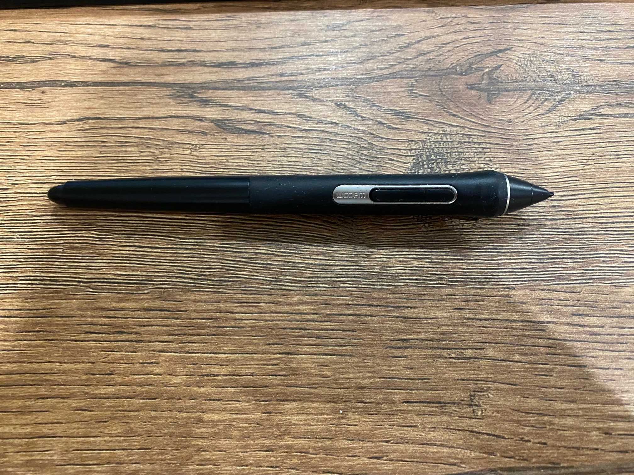 Tablet Graficzny Wacom Intous Pro M + Pro Pen i zestaw rysików