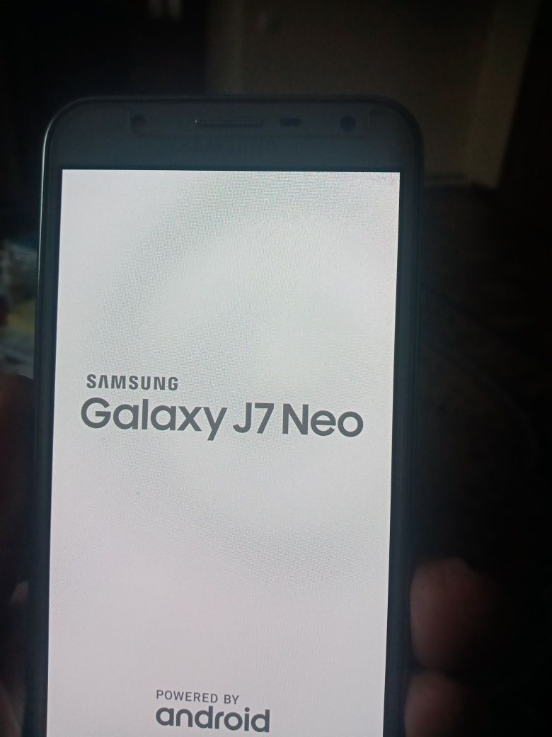 Продам бу телефон самсуг   J 7