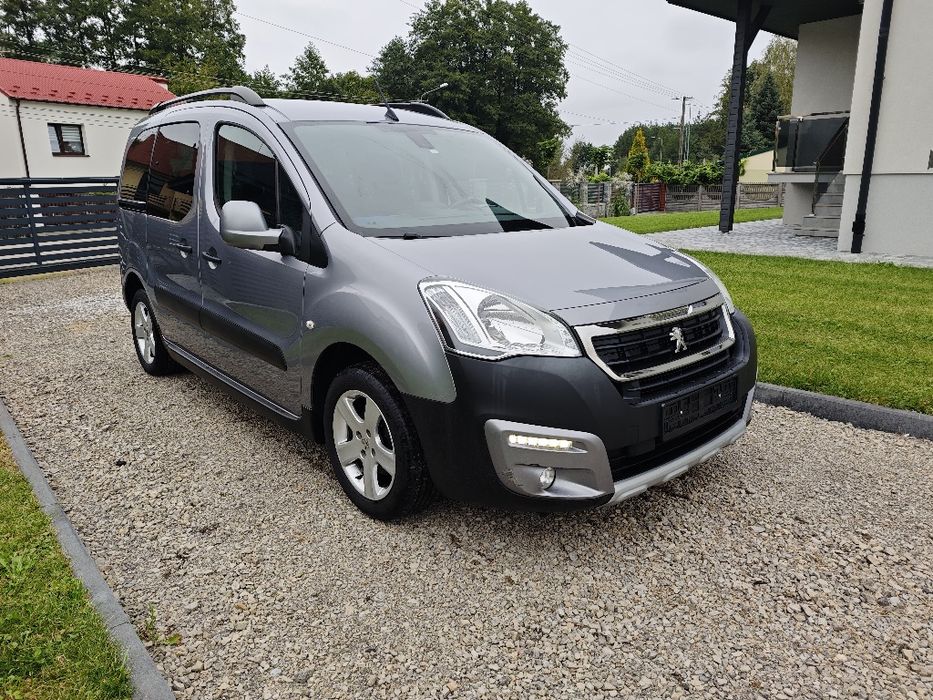 Peugeot Partner 1.6 HDi 120 Ps 6 Biegów 7 osobowy