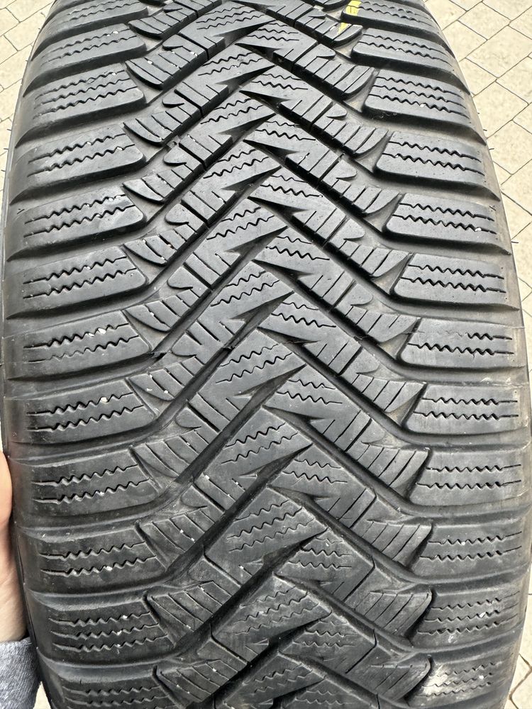 Opony zimowe Laufenn 205/55R17