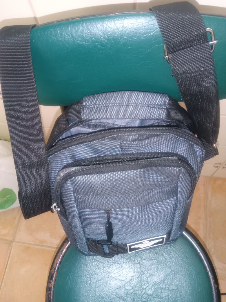 Carteira de ombro 5€  para homens  vários compratimentos