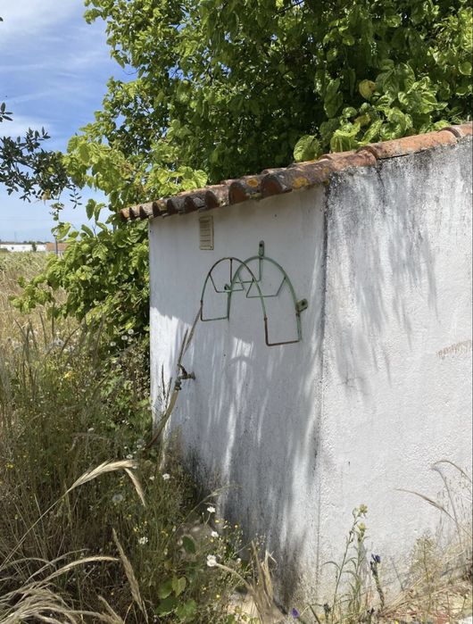 Terreno com furo e eletricidade em avos