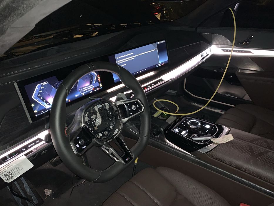 Bmw Group naprawa aut elektrycznych hybrydowych uruchamianie po wypad.